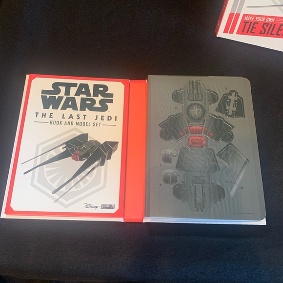 2 Star Wars Book & Model set - Picture 3 of 4